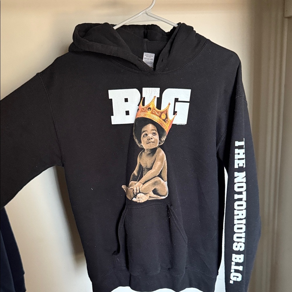 Gildan Black Hoodie with Iconic Graphic